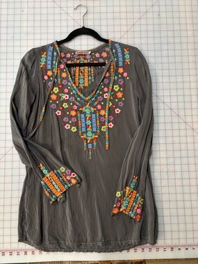Johnny Was Gray Embroidered Floral V-Neck Tunic